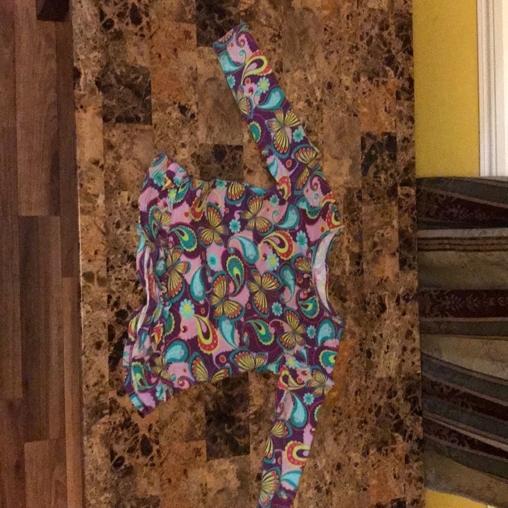 Multi colored shirt - size 4